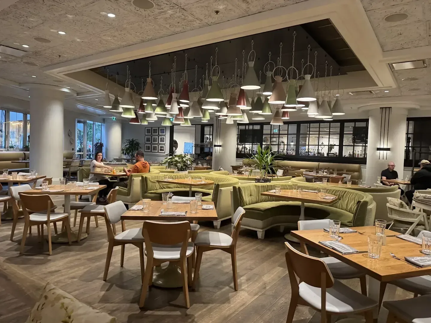 Dining room at JW Marriott Parq Vancouver, Vancouver